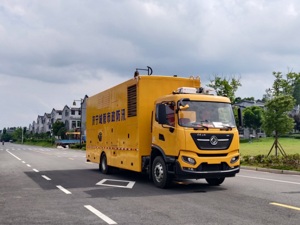 東風天錦2000方大流量排水車